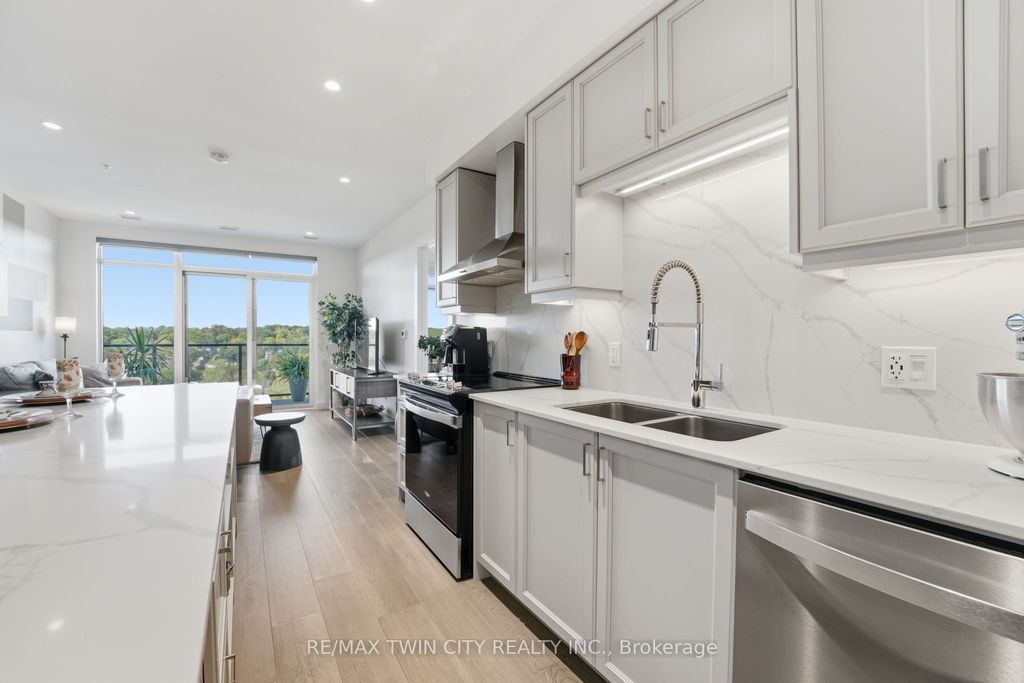 Photo of 15 Glebe Street #1410, Cambridge, ON N1S 0C3 (MLS # X12457841)