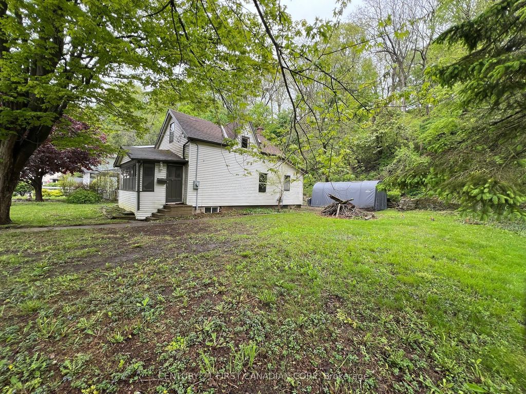 Photo of 205 Orchard Street, Central Elgin, ON N5L 1C4 (MLS # X13108772)
