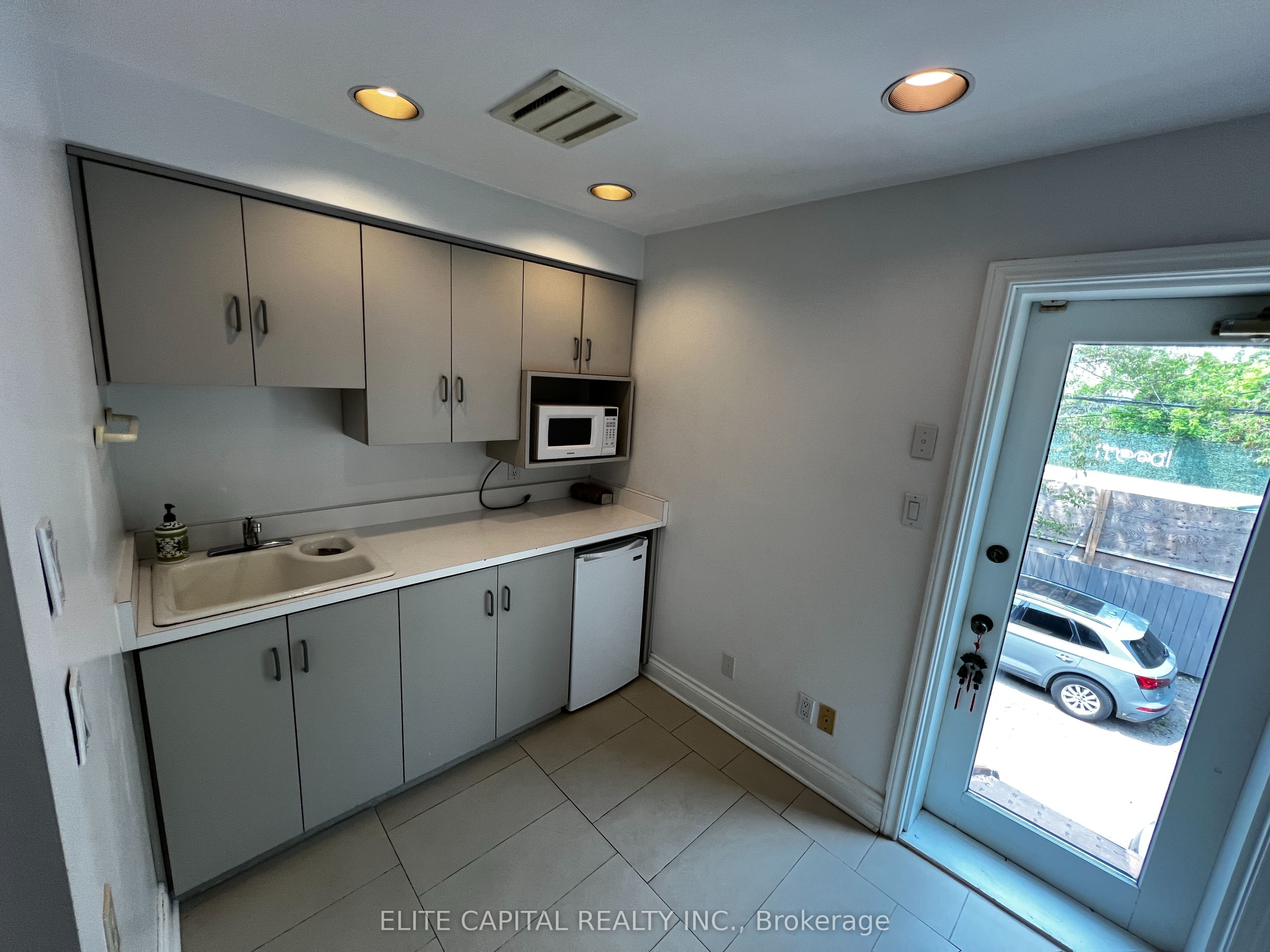 362 Dupont Street