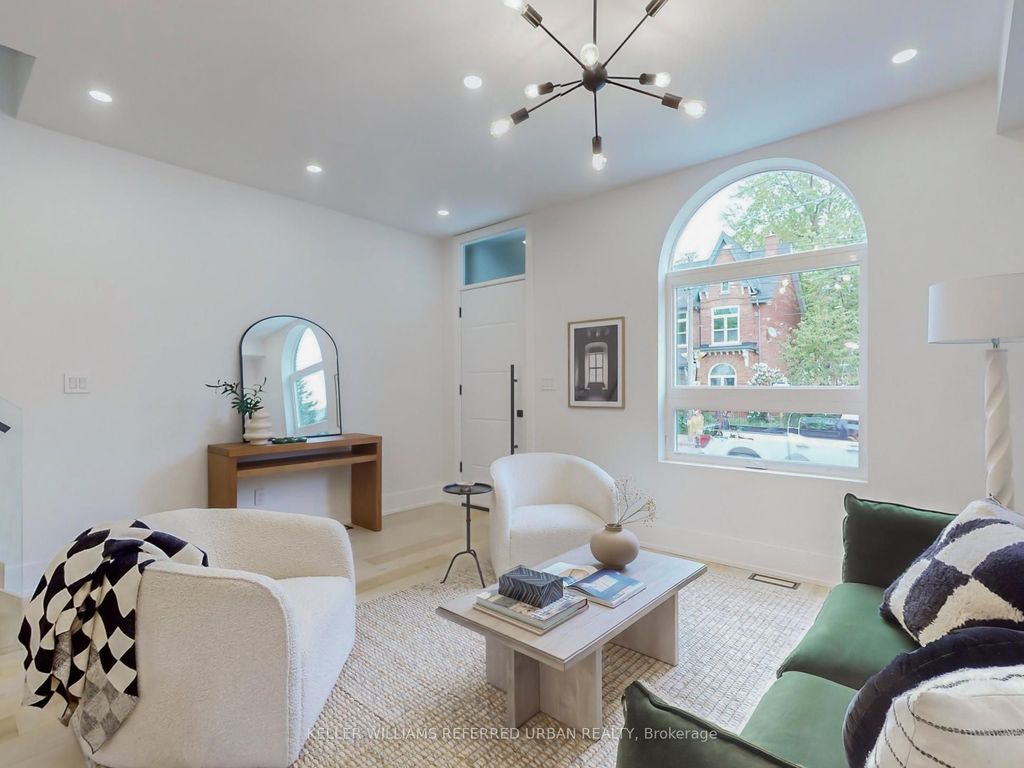 Photo of 164 Broadview Avenue, Toronto, ON M4M 2G5 (MLS # E12331615)