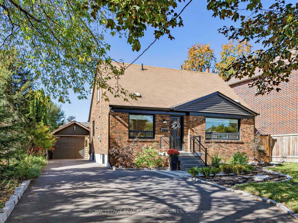 Photo of 36 Jodphur Avenue, Toronto, ON M9M 2J4 (MLS # W13873042)