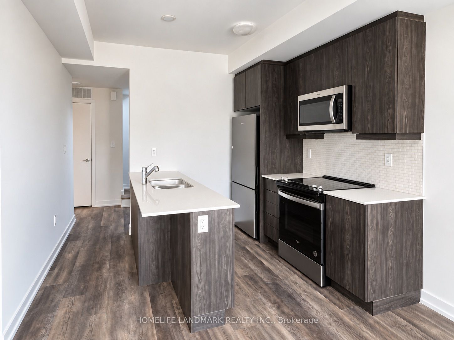 3 Bancroft Lane E 214