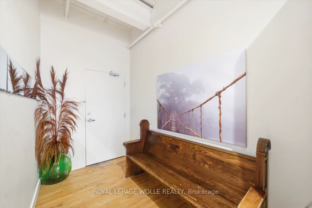 326 Carlaw Avenue 211