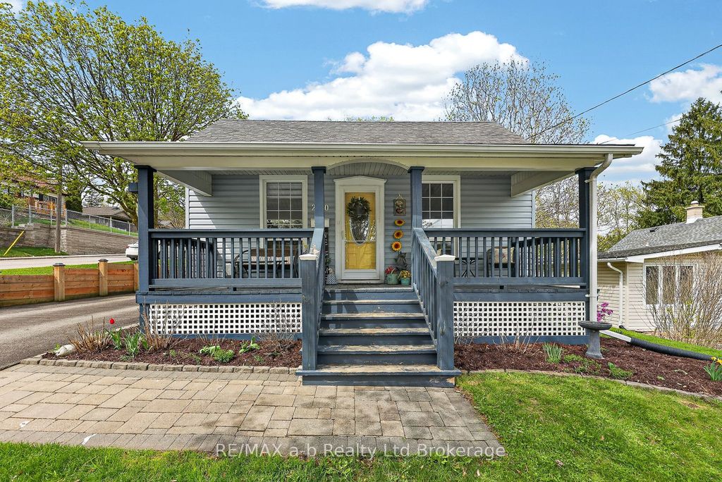 Photo of 210 Russell Street, Woodstock, ON N4S 2Z2 (MLS # X13076334)