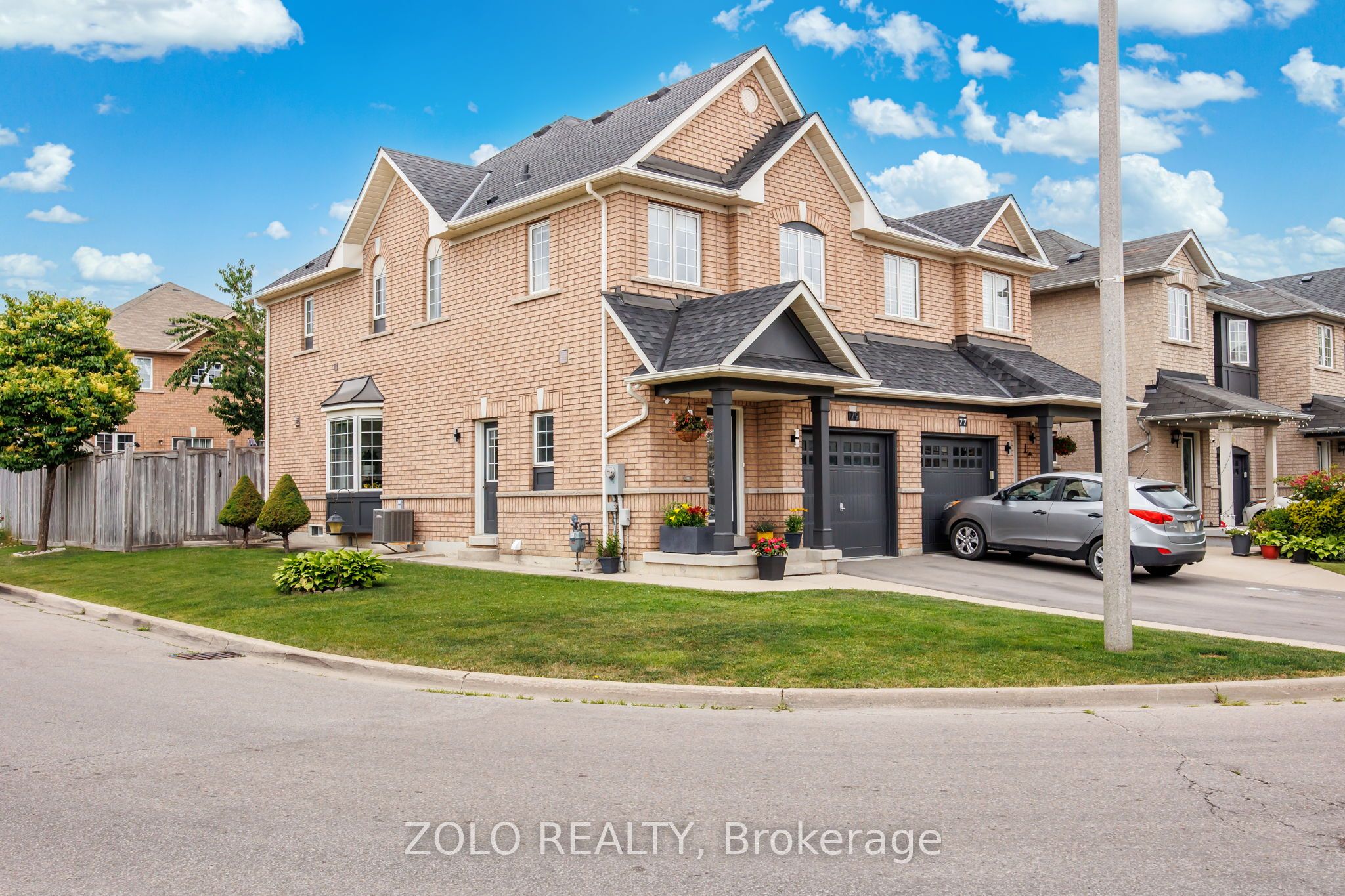 79 Crystalview Crescent S