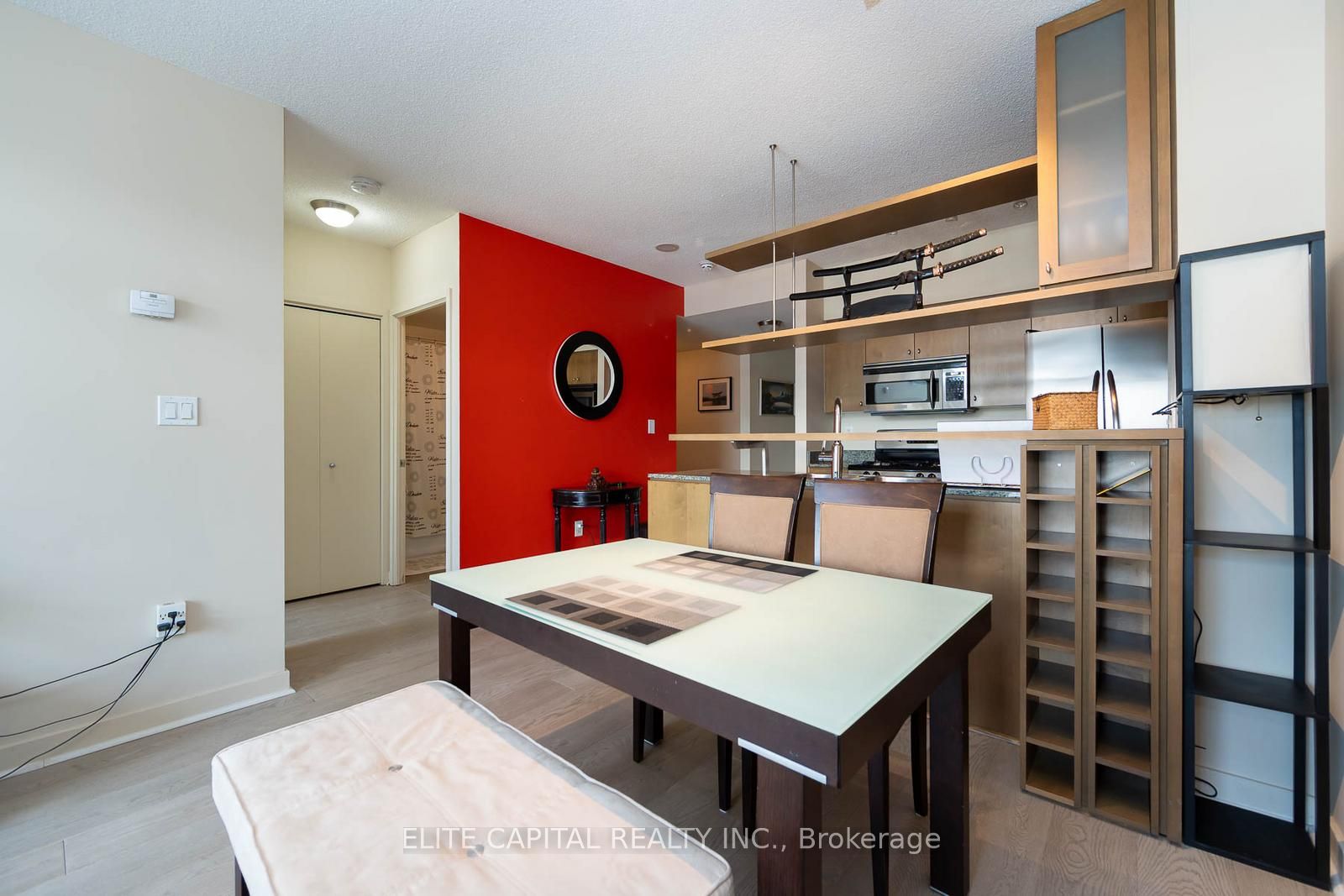 10 Navy Wharf Court 1008