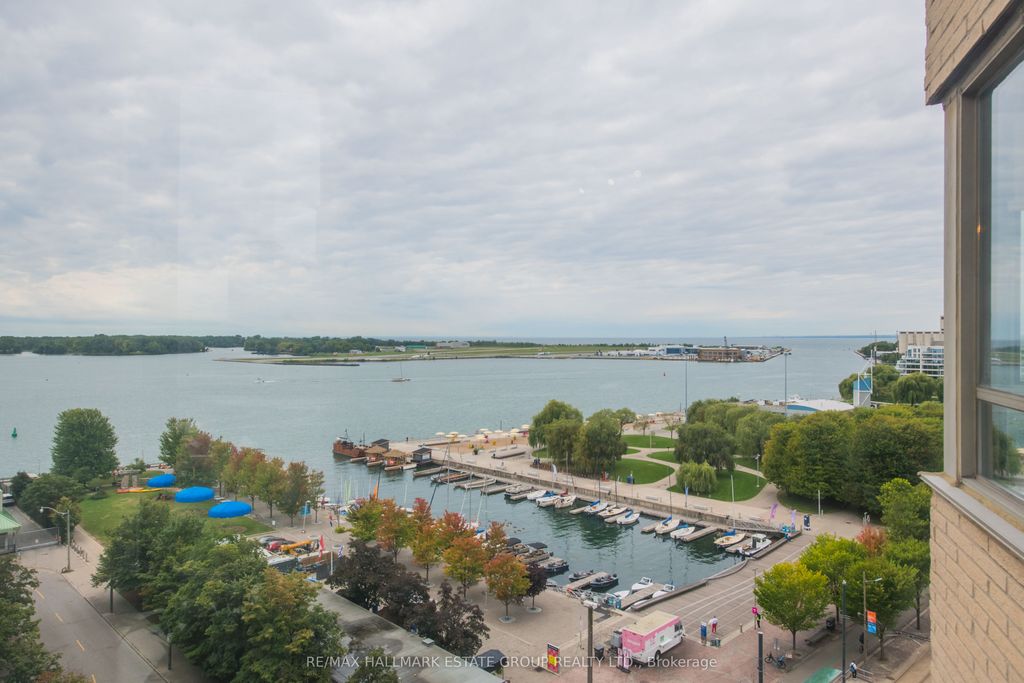 Photo of 270 Queens Quay W #1102, Toronto, ON M5J 2N4 (MLS # C12391030)