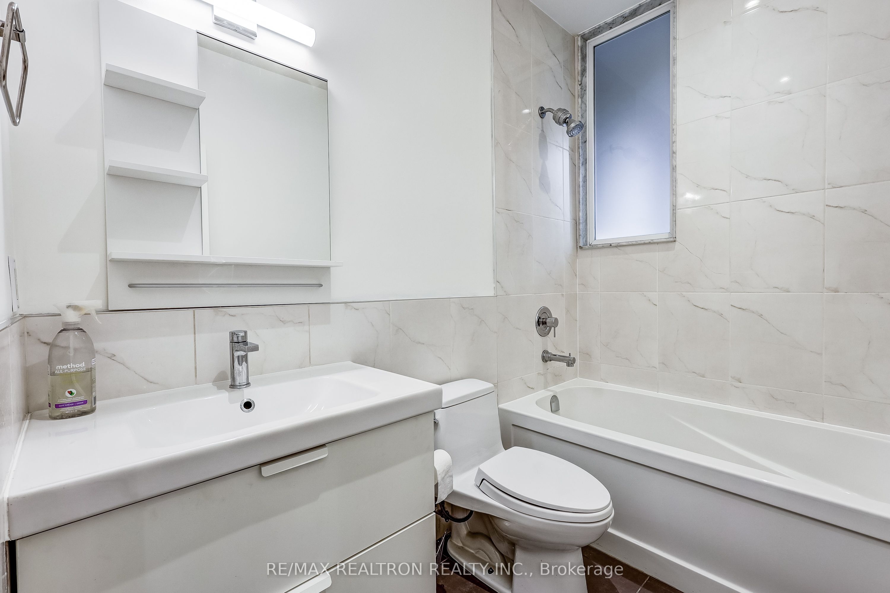 588 Ossington Avenue Main Flr