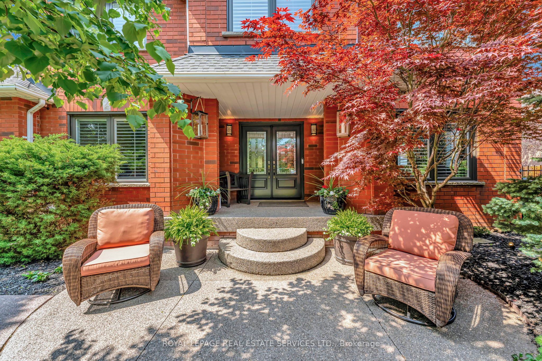 1109 Sheltered Oak Court