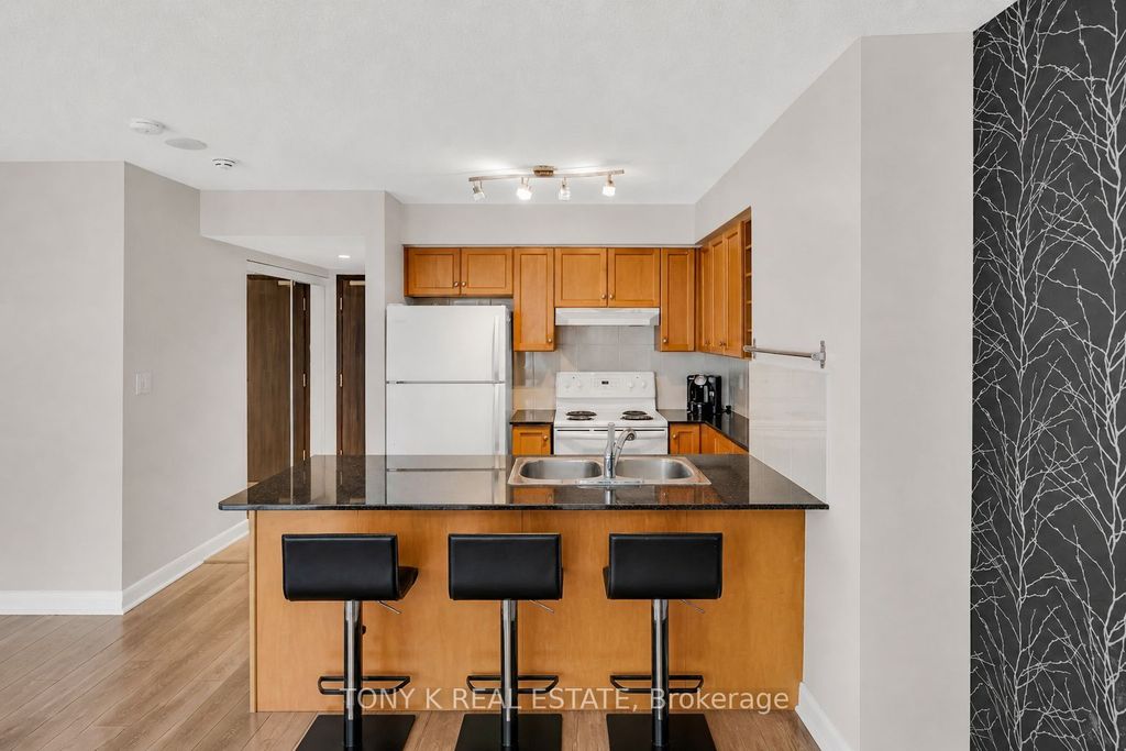 Photo of 210 Victoria Street #2113, Toronto, ON M5B 2R3 (MLS # C13086872)