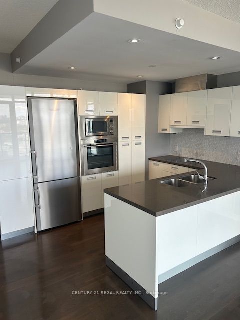 90 Parklawn Road 2111
