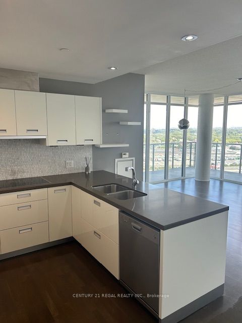 90 Parklawn Road 2111