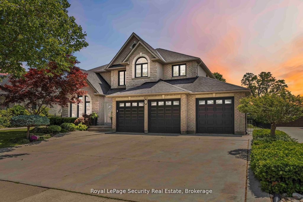 Photo of 27 Gaydon Avenue, Toronto, ON M9M 1G6 (MLS # W12934222)