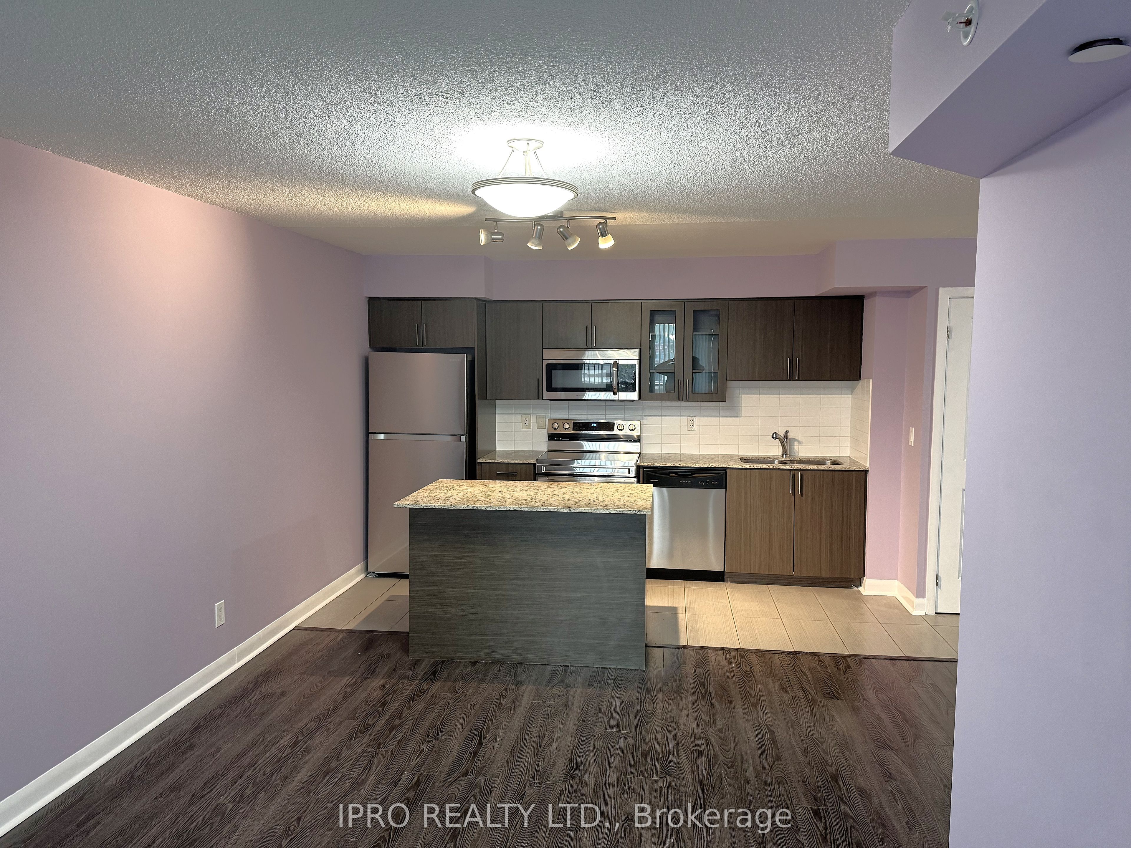 75 Norman Bethune Avenue 803