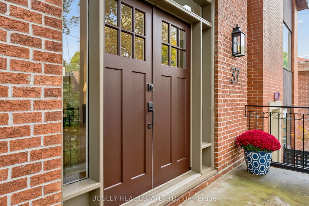 Photo of 37 Hillsview Avenue, Toronto, ON M6P 1J4 (MLS # W14012380)