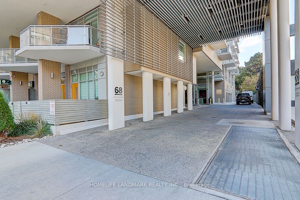 Photo of 68 Merton Street #901, Toronto, ON M4S 0A7 (MLS # C12396385)