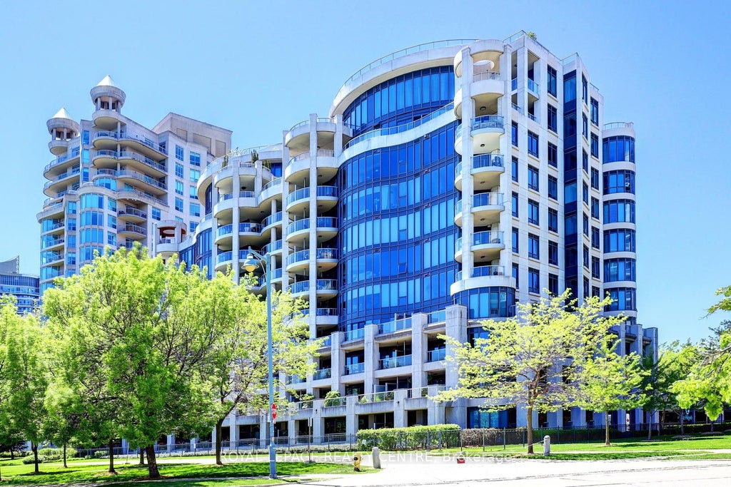Photo of 2095 Lake Shore Boulevard W #318, Toronto, ON M8V 4G4 (MLS # W13161038)