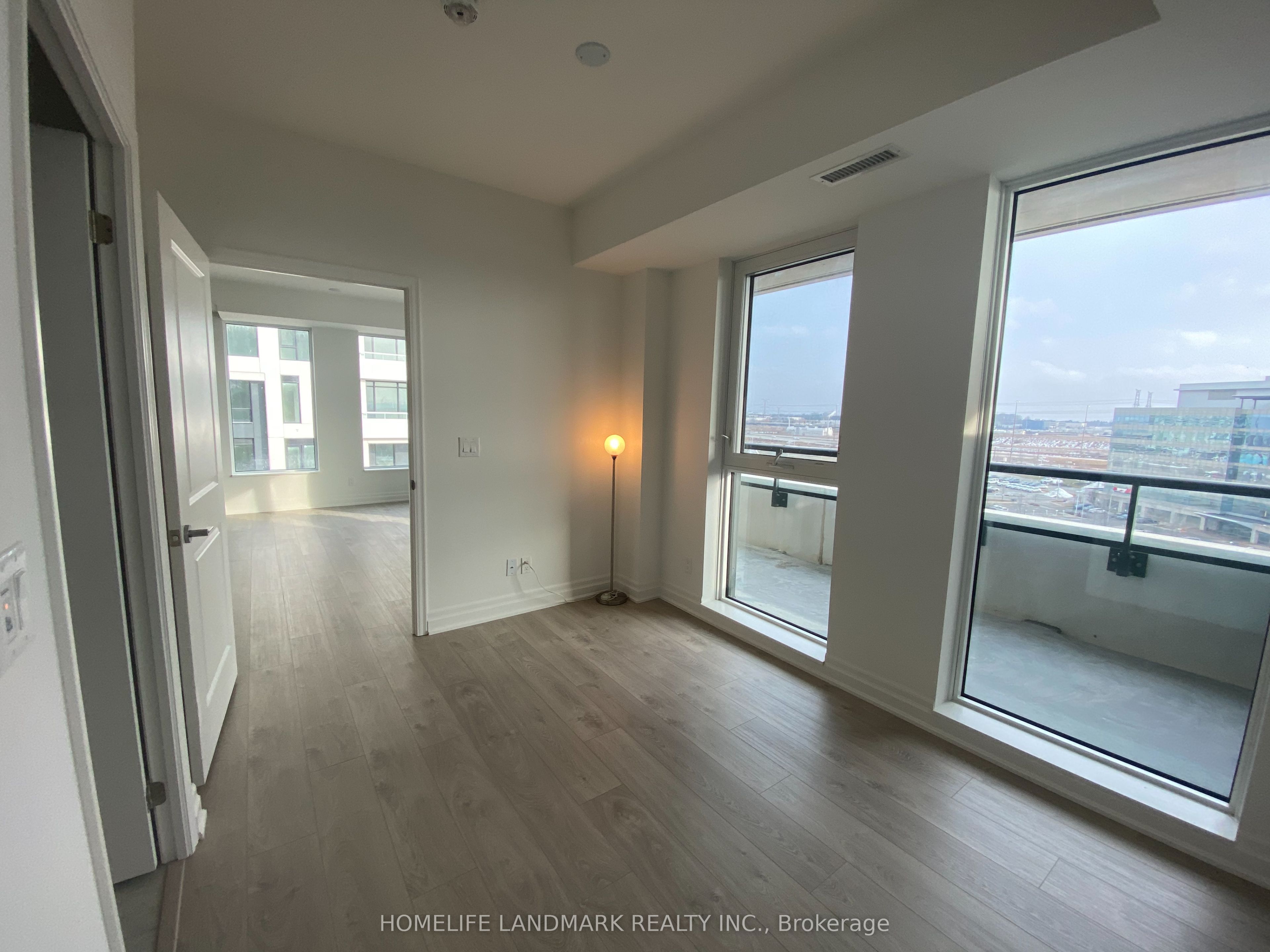 10 Rouge Valley Drive W 908A