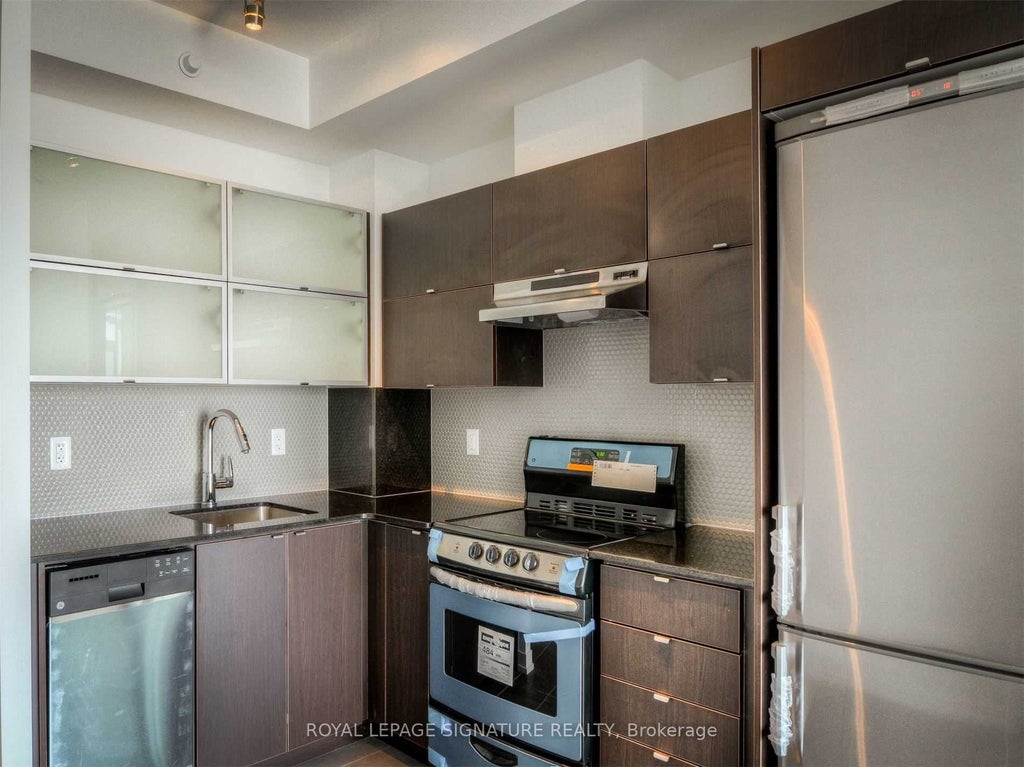 Photo of 170 Fort York Boulevard #2712, Toronto, ON M5V 0E6 (MLS # C13547666)