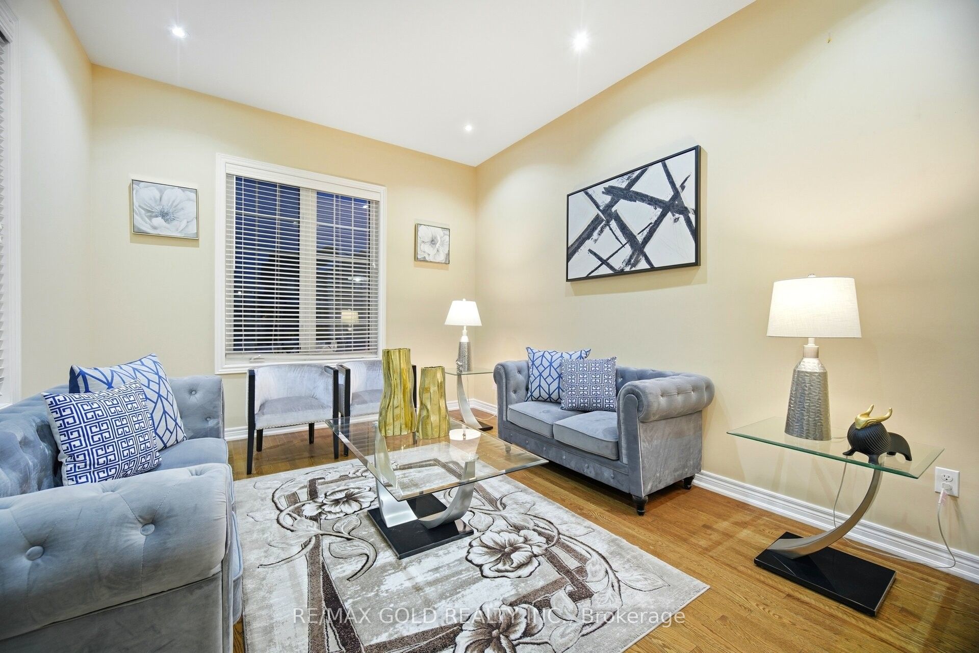 26 Drummondville Drive