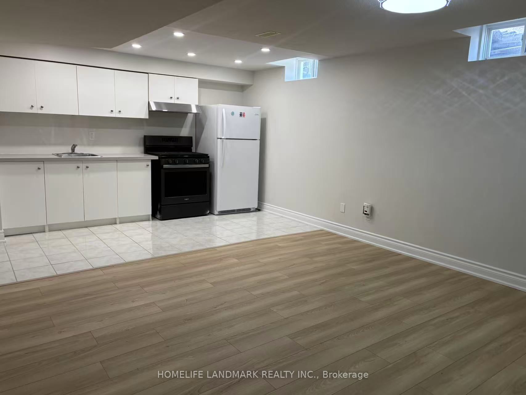 28 Lugano Crescent