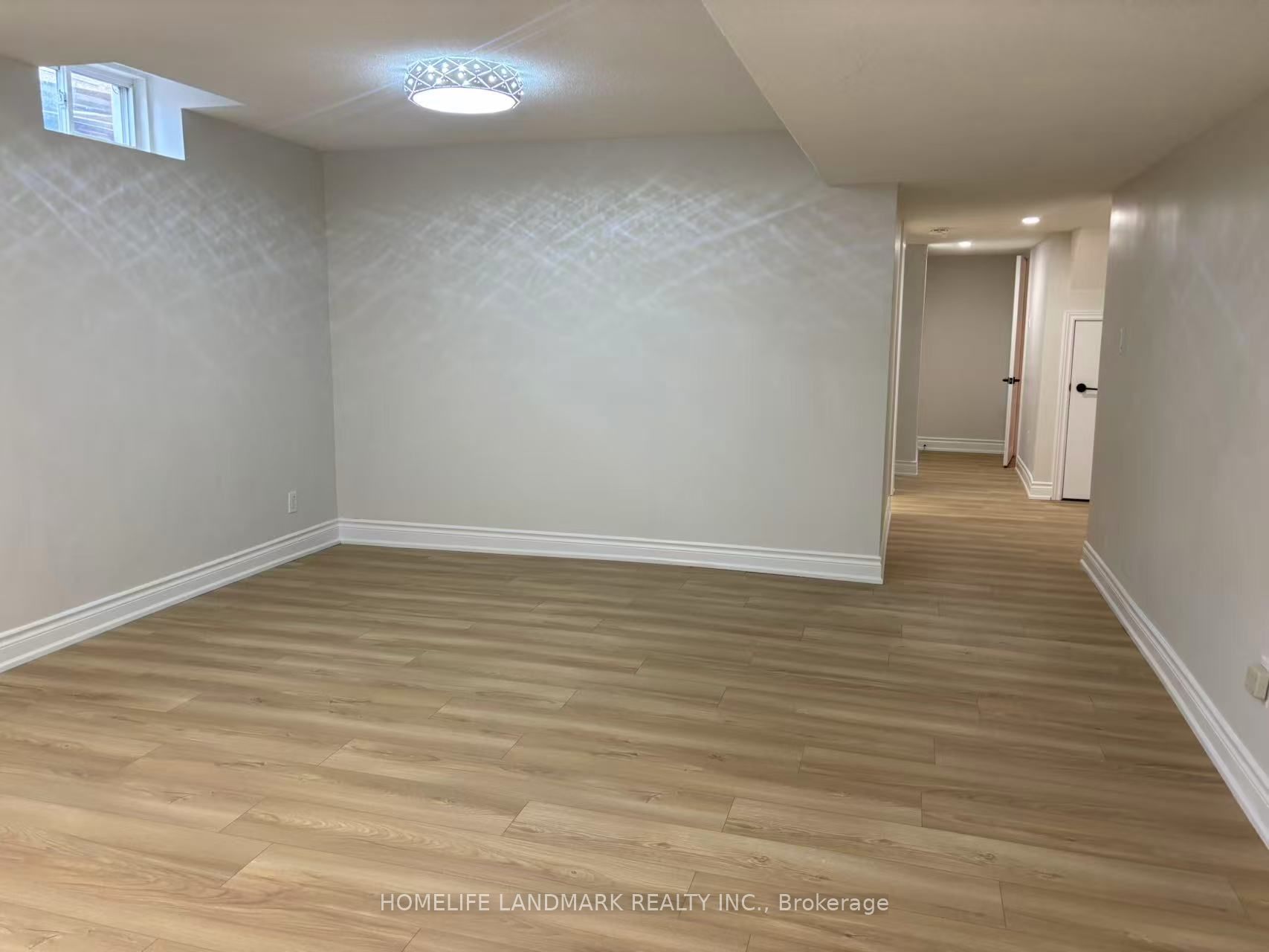 28 Lugano Crescent