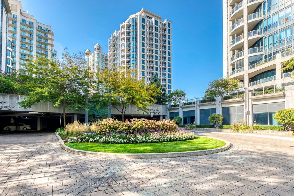 Photo of 2087 Lake Shore Boulevard W #401, Toronto, ON M8V 4G3 (MLS # W12446300)