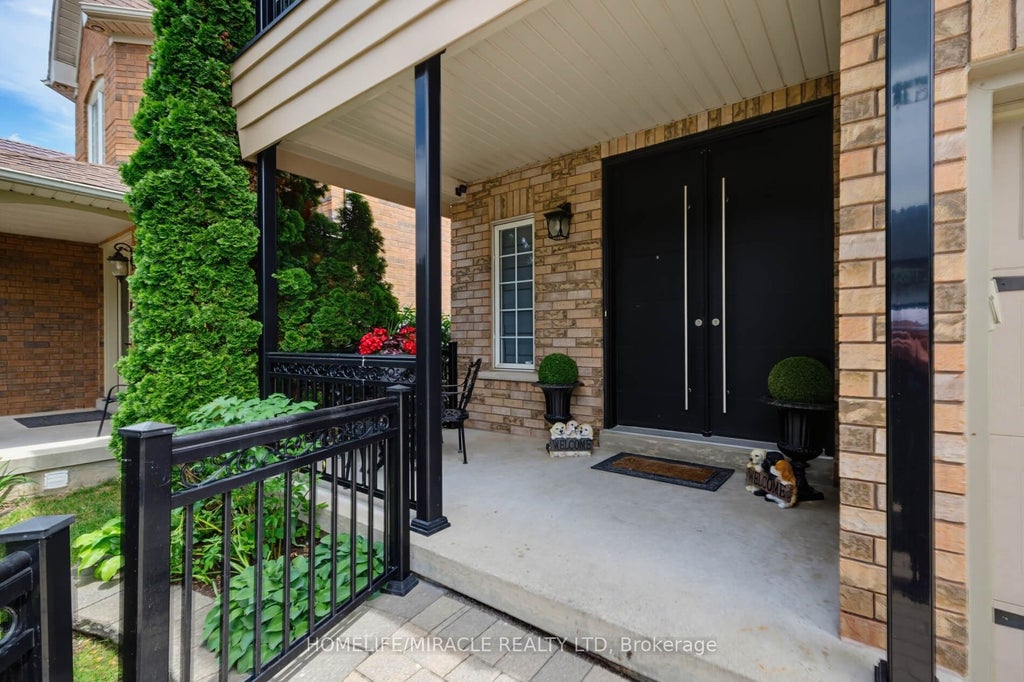 Photo of 7350 Glamorgan Way, Mississauga, ON L5N 7Z3 (MLS # W13595812)