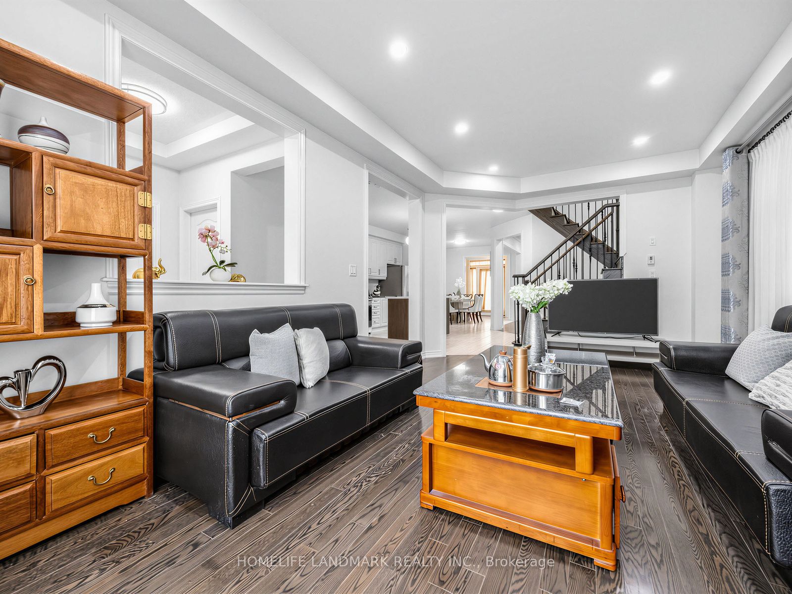 25 Gordon Landon Drive