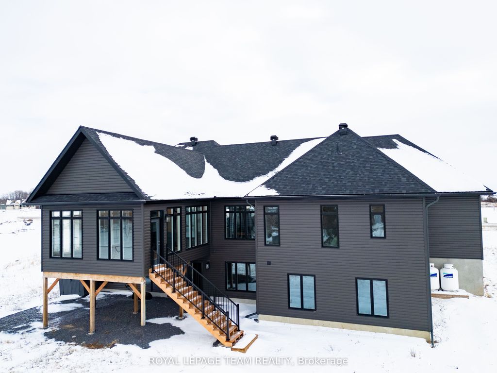 Photo of 224 Trudeau Crescent, Russell, ON K4R 1E5 (MLS # X12659914)
