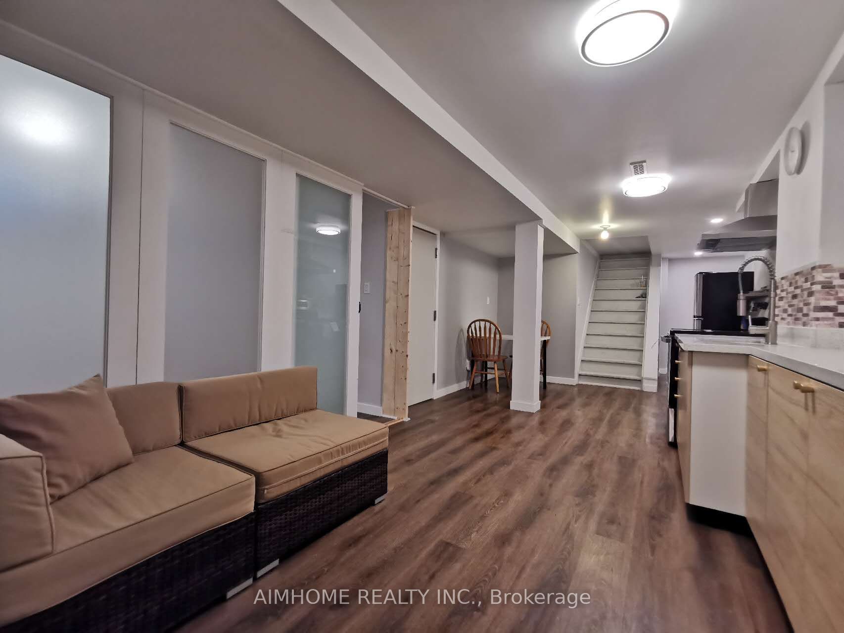 17 Boticelli Way