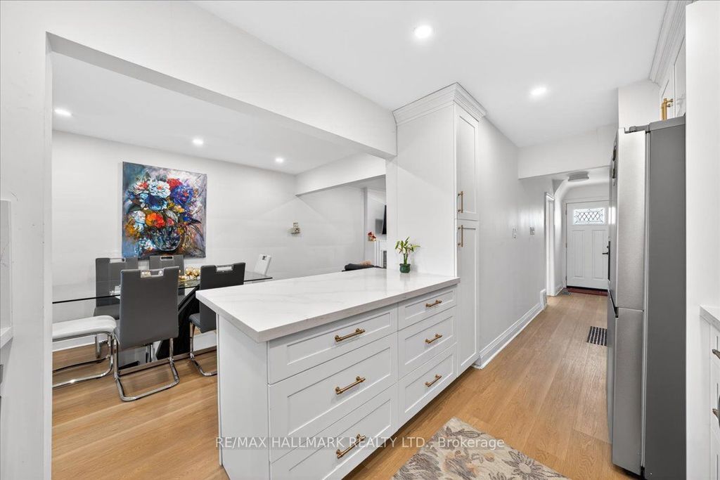 Photo of 910 Eglinton Avenue E, Toronto, ON M4G 2L3 (MLS # C13049780)