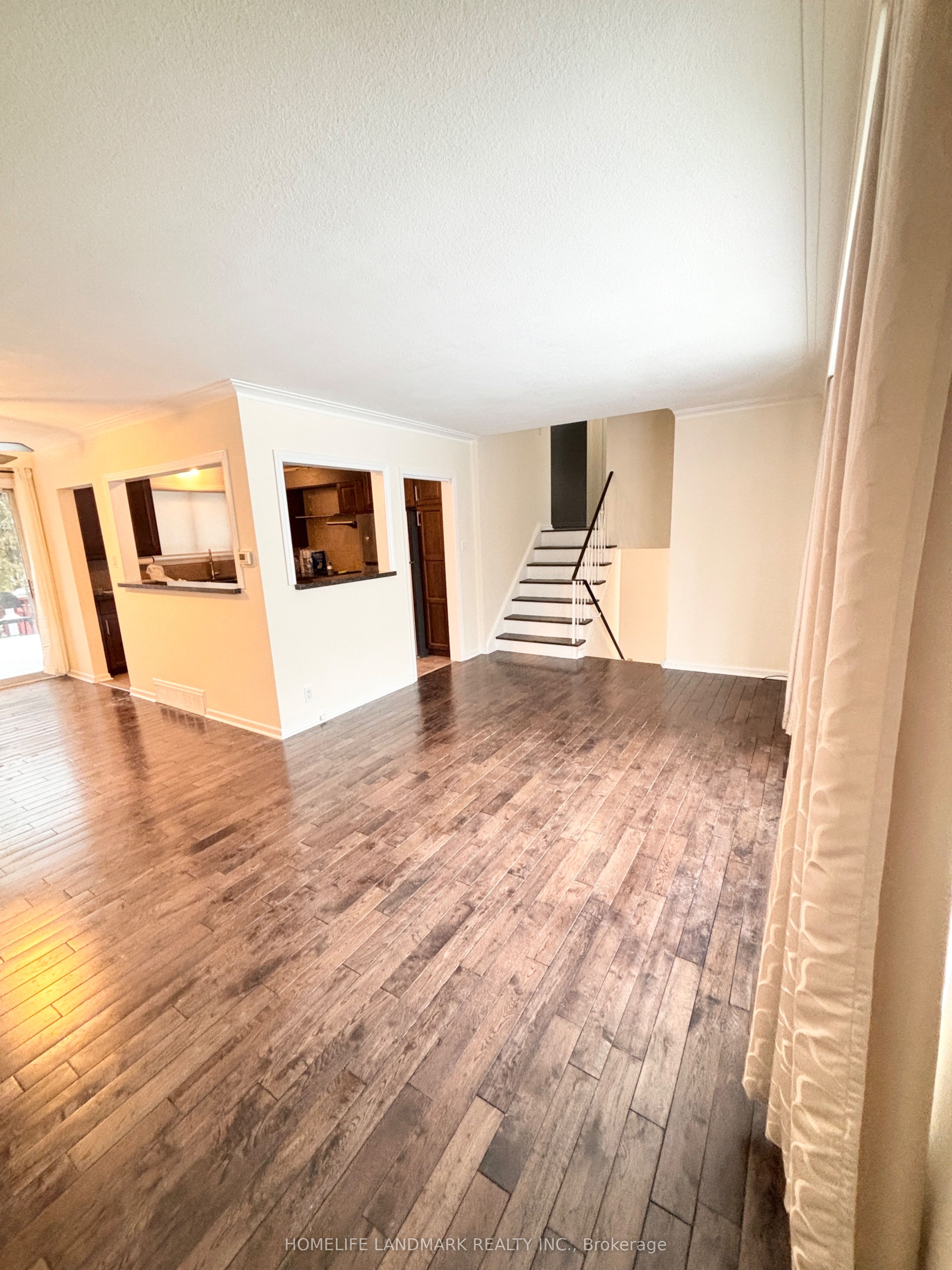 27 Arrowflight Drive