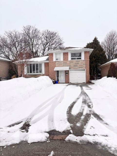 27 Arrowflight Drive Markham ON L3P 1R9