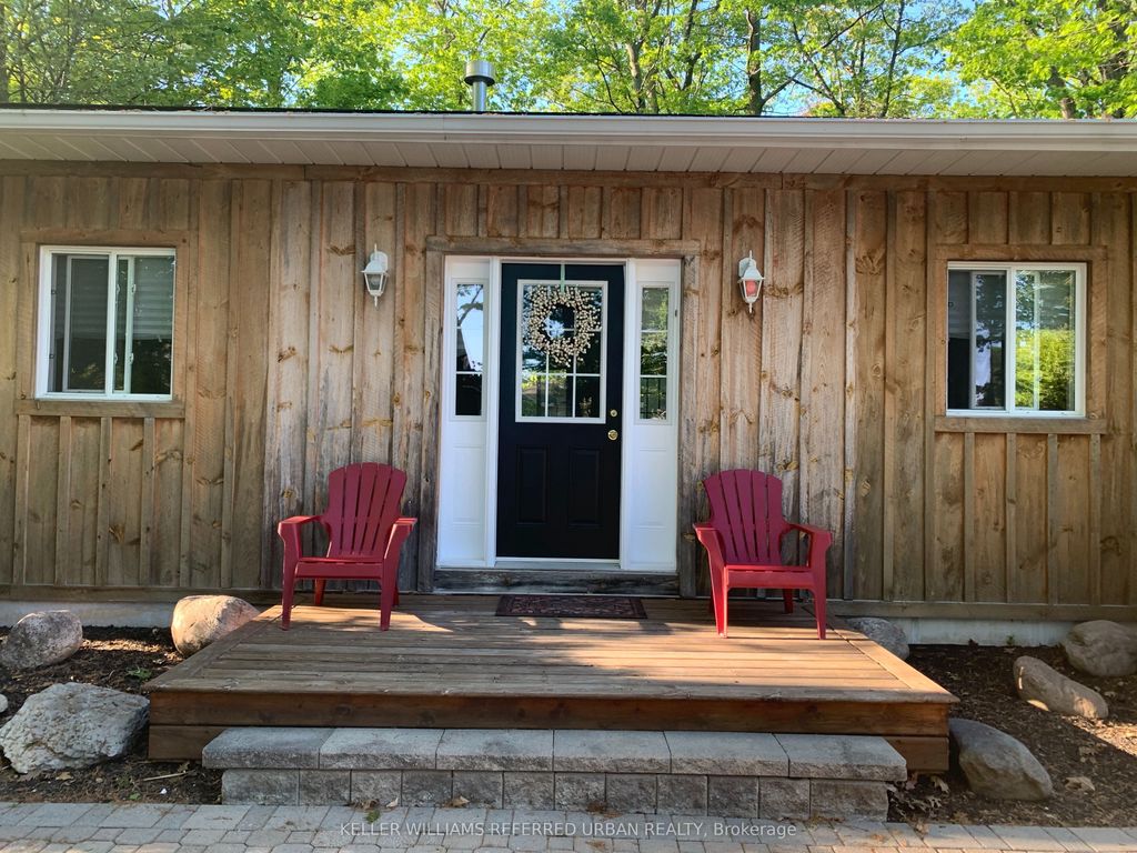 Photo of 1833 Tiny Beaches Road S, Tiny, ON L0L 1P1 (MLS # S13056020)