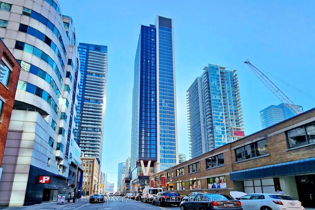 Photo of 357 King Street W #4103, Toronto, ON M5V 0S7 (MLS # C12407921)