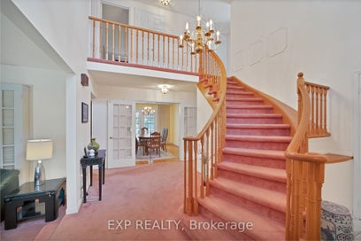 103 Longwater Chase Markham ON L3R 4A9