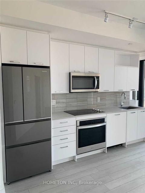 120 Eagle Rock Way 501 Vaughan ON L6A 5C2