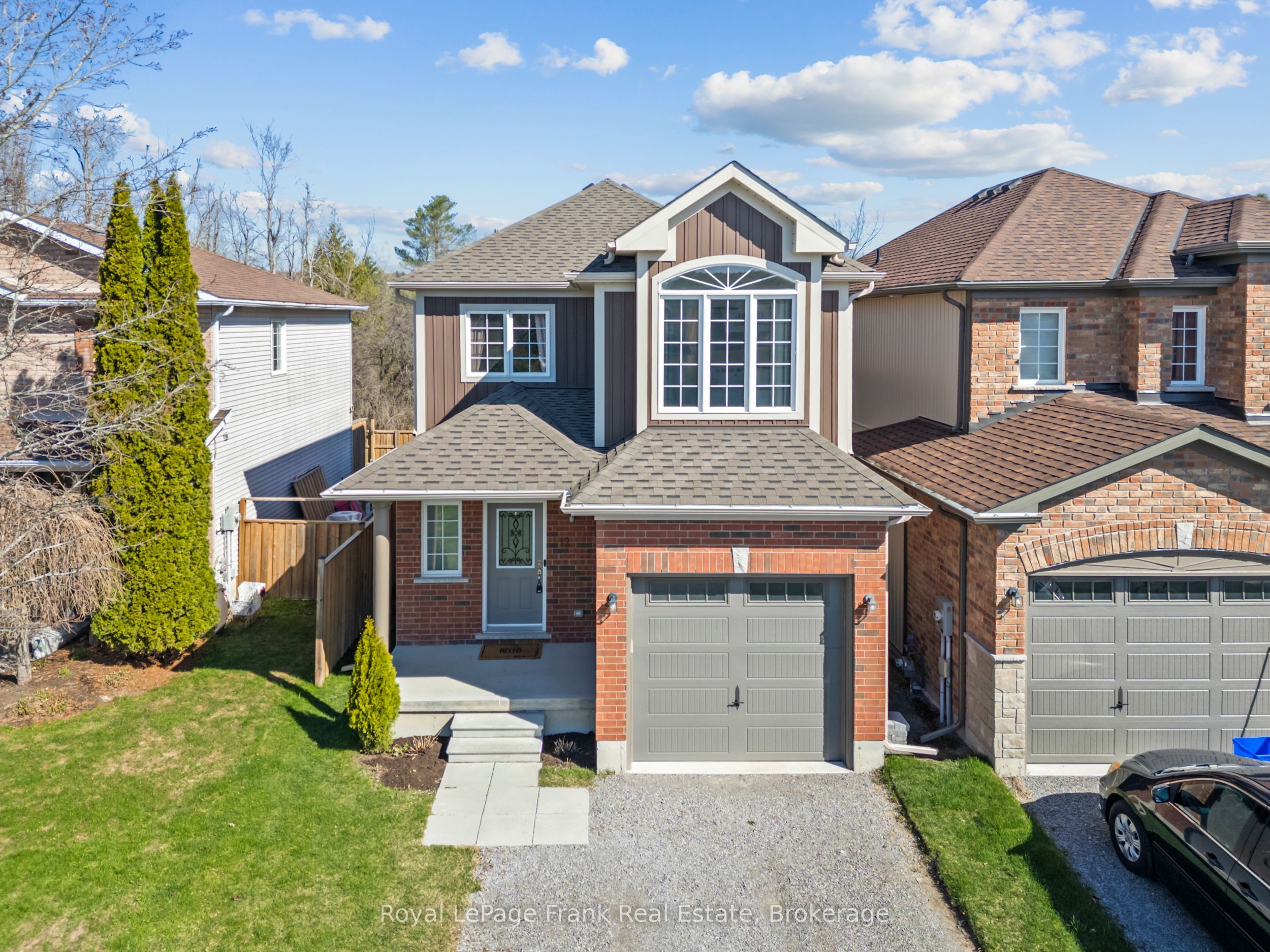 Photo 1 of 28 — 12 Coldbrook Drive, Cavan Monaghan, ON L0A 1G0