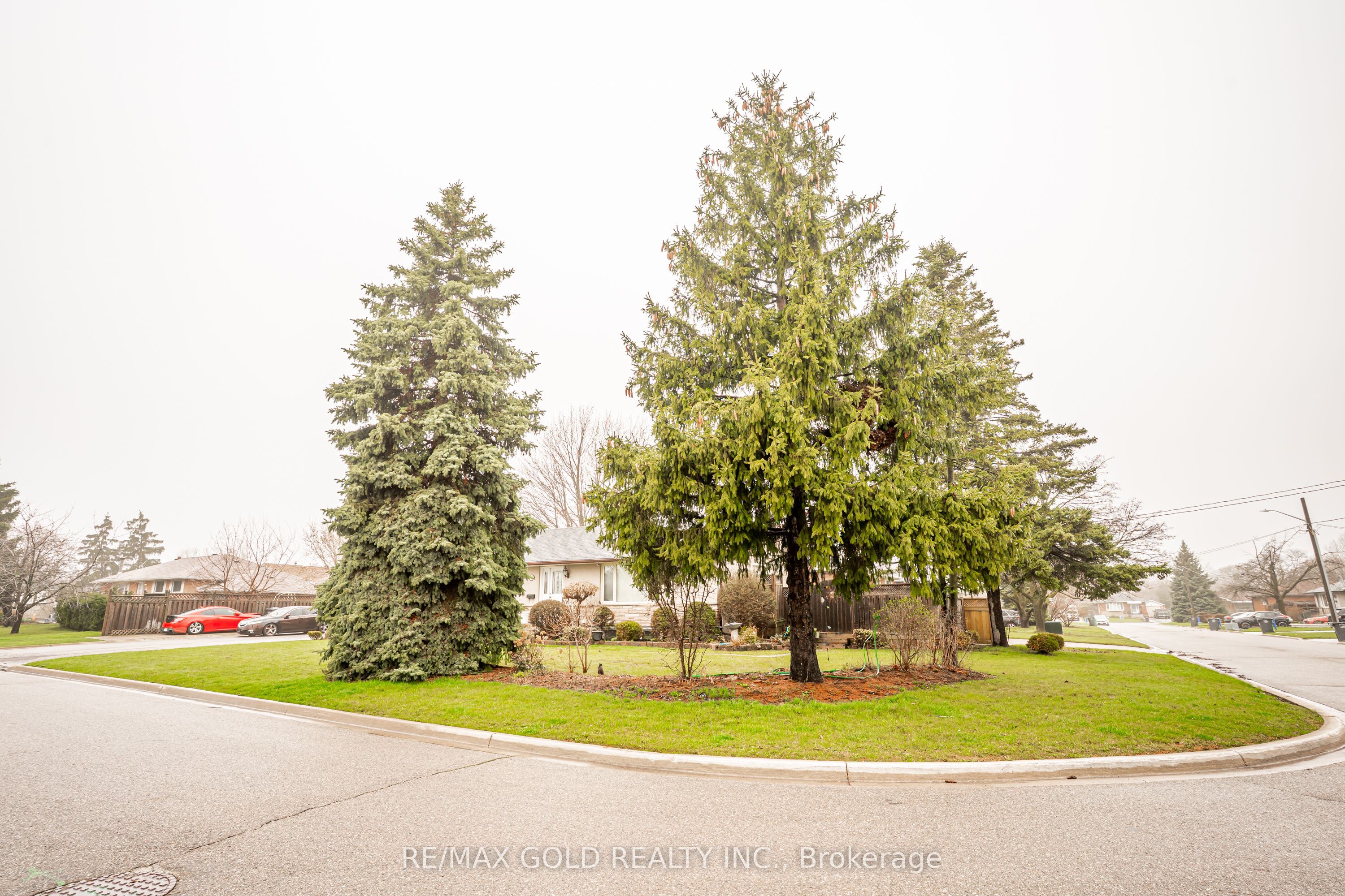 37 Carlyle Crescent
