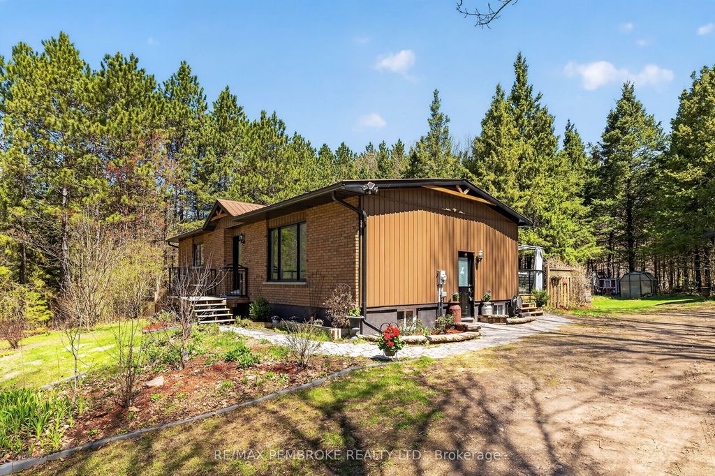 Photo of 1346 Station Hill Road, Laurentian Valley, ON K8A 6W7 (MLS # X13139290)