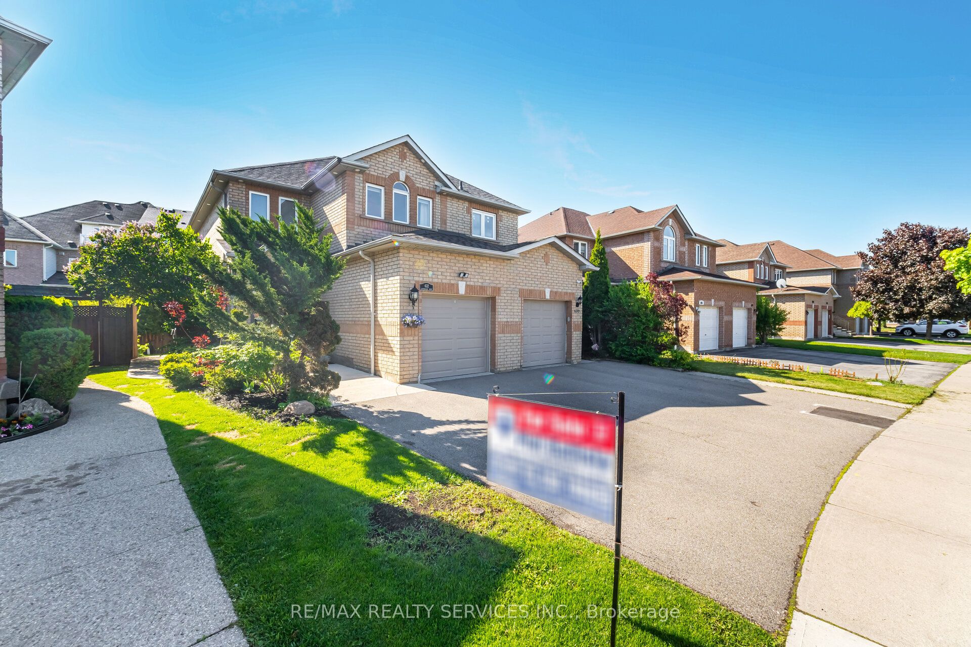 632 Leatherleaf Drive