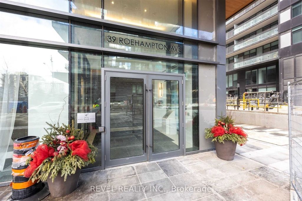 Photo of 39 Roehampton Avenue #1210, Toronto, ON M4P 1P9 (MLS # C12421082)