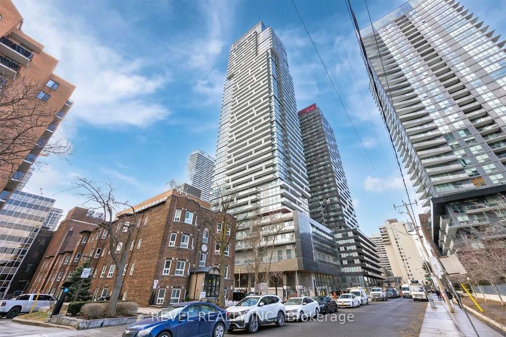 Photo of 39 Roehampton Avenue #1210, Toronto, ON M4P 1P9 (MLS # C12421082)