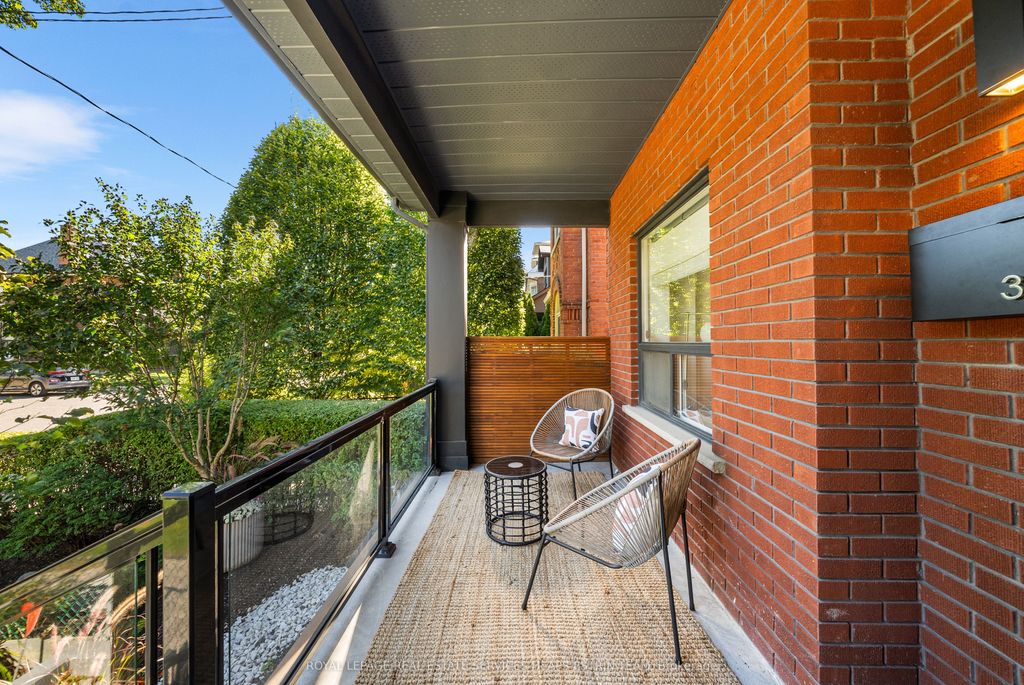 Photo of 386 Crawford Street, Toronto, ON M6J 2V7 (MLS # C12441190)