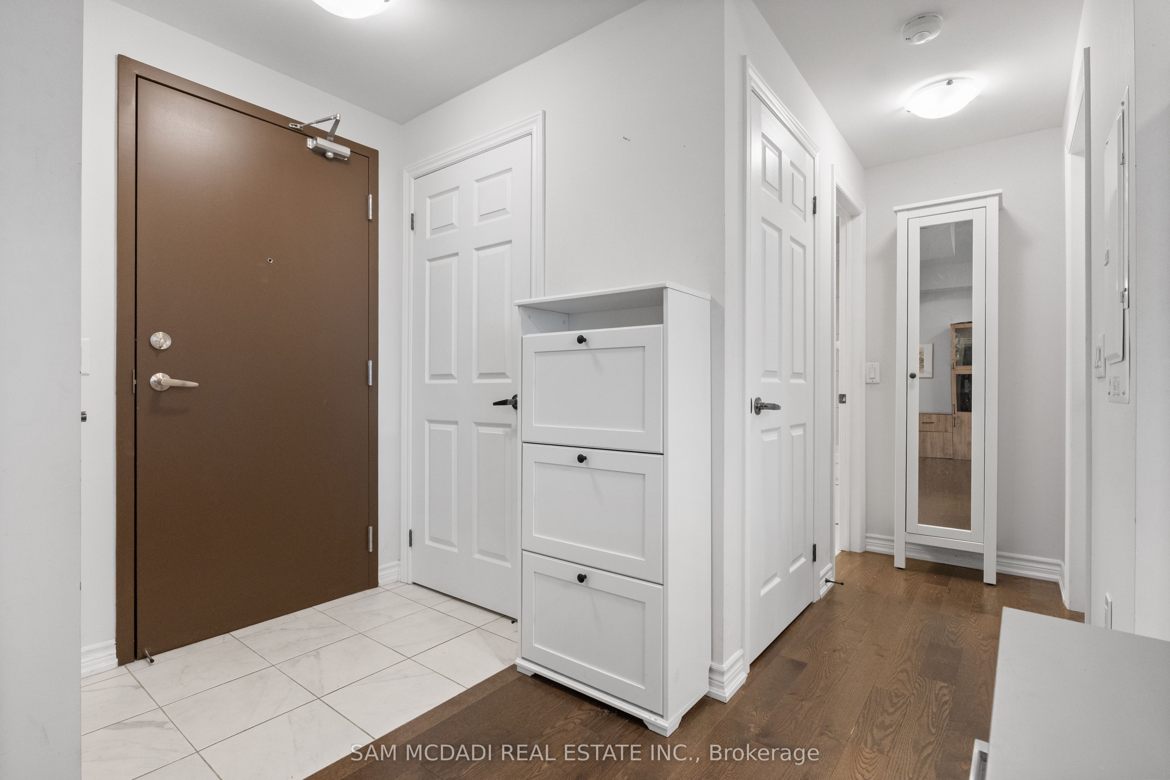 215 Broadway Street 308