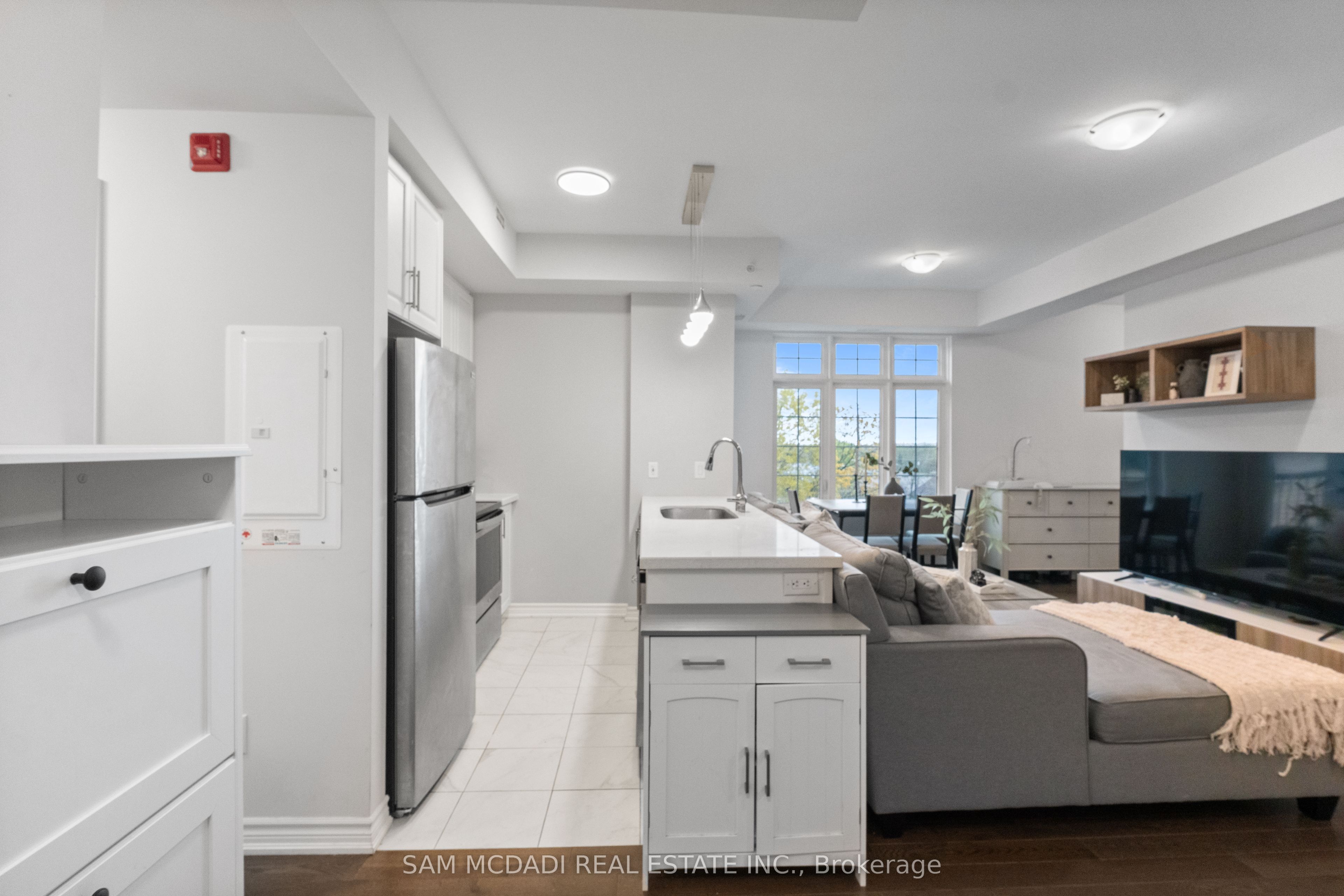 215 Broadway Street 308