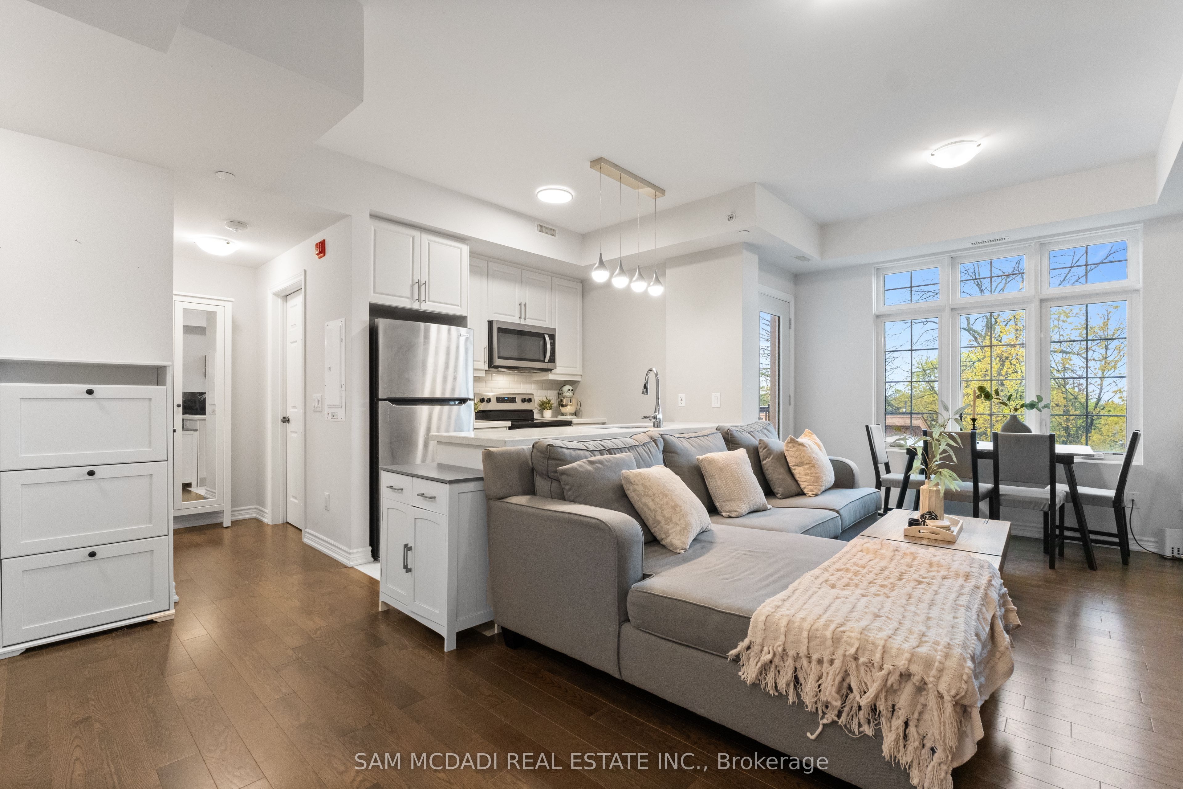 215 Broadway Street 308