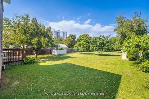 4097 Hickory Drive Mississauga ON L4W 1L1