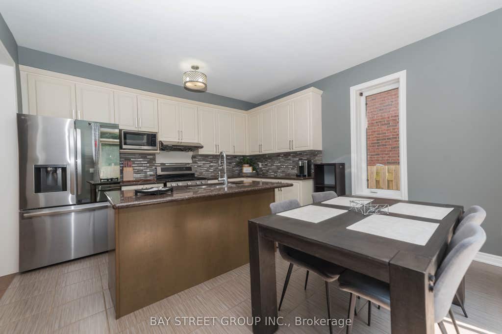 Photo of 116 Winterberry Boulevard, Thorold, ON L2V 0B5 (MLS # X13708924)